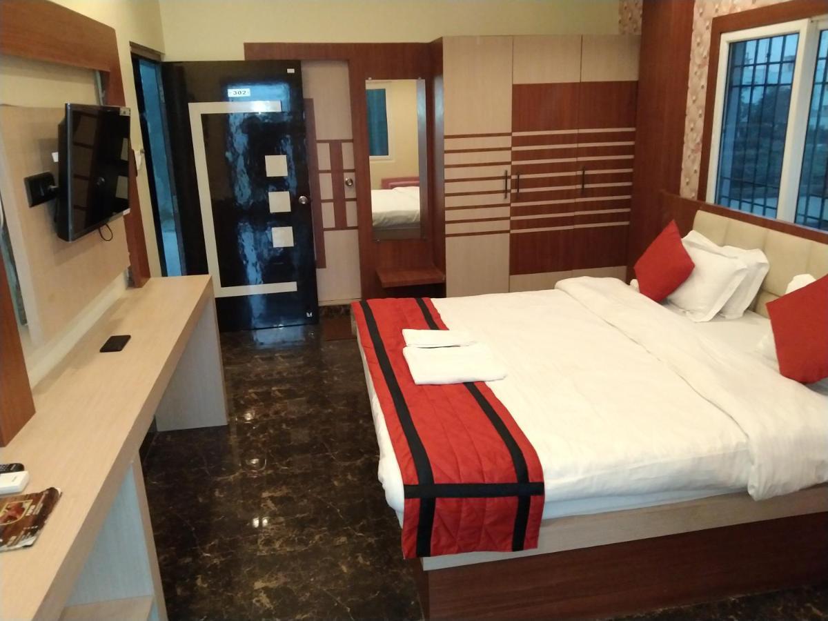Hotel Delight Deluxe Pipra Dewās Kültér fotó