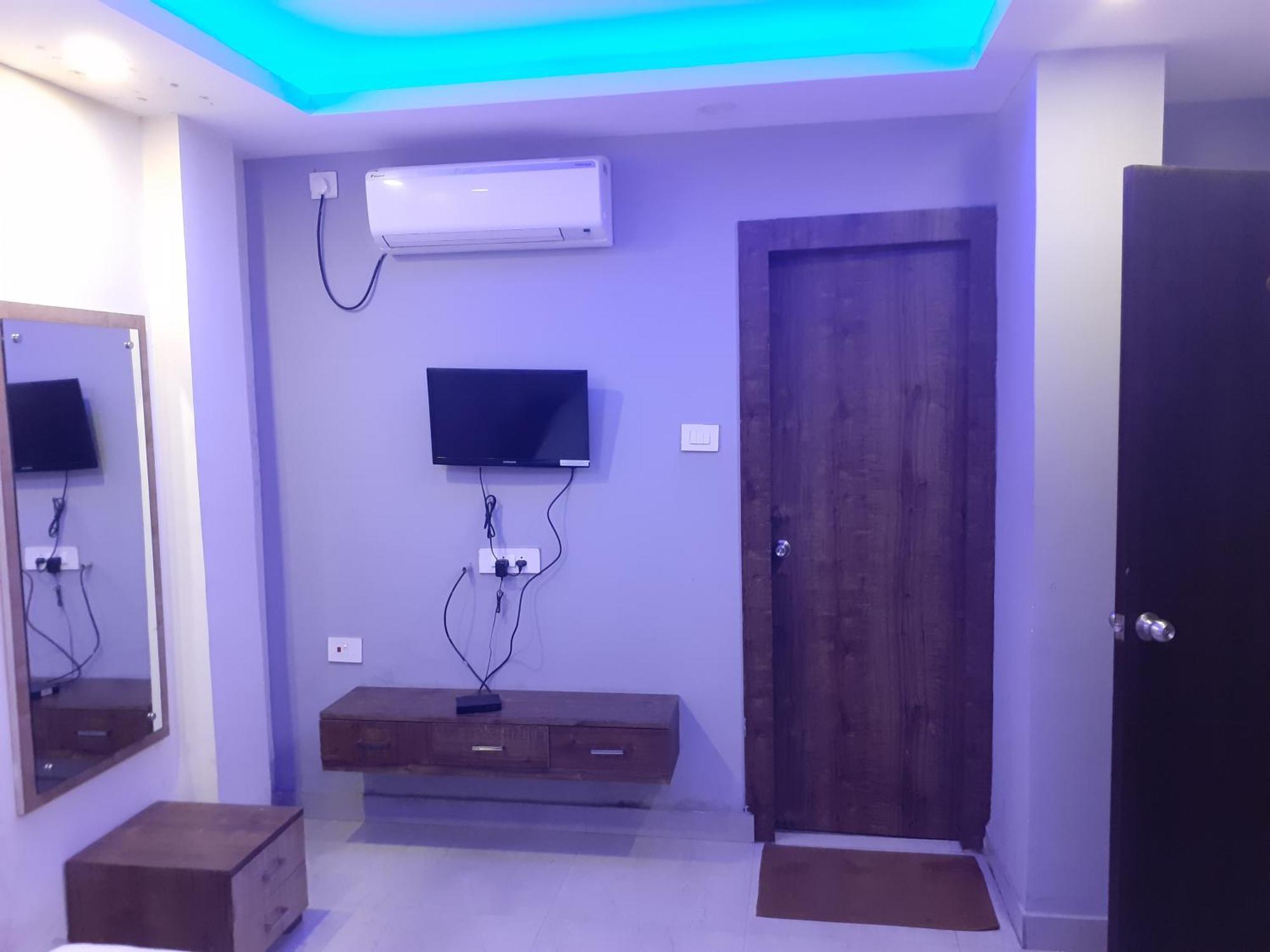 Hotel Delight Deluxe Pipra Dewās Szoba fotó